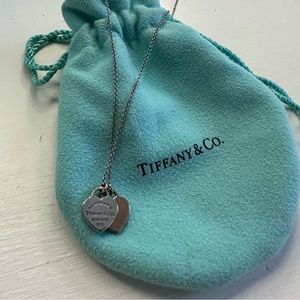 TIFFANY AND CO Return to Tiffany Heart Pendant